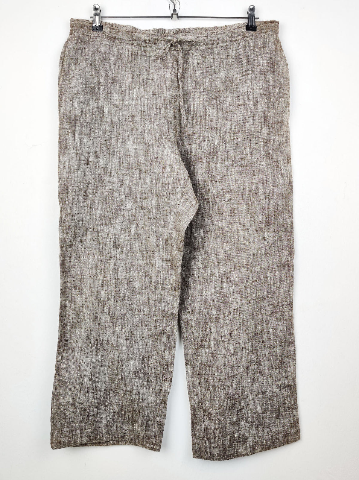 Buy online pre-used pre-loved 100% authentic & Original branded Viyella (T-625) available in Pakistan. Top international brands avilable.