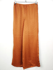 Buy online pre-used pre-loved 100% authentic & Original branded Asos (T-648) available in Pakistan. Top international brands avilable.