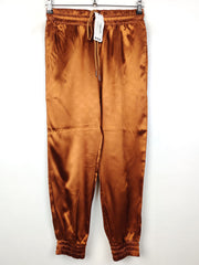 Buy online pre-used pre-loved 100% authentic & Original branded Boohoo (T-651) available in Pakistan. Top international brands avilable.