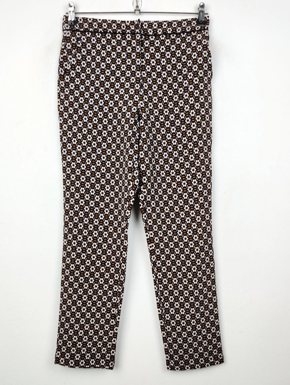 Buy online pre-used pre-loved 100% authentic & Original branded Topshop (T-713) available in Pakistan. Top international brands avilable.