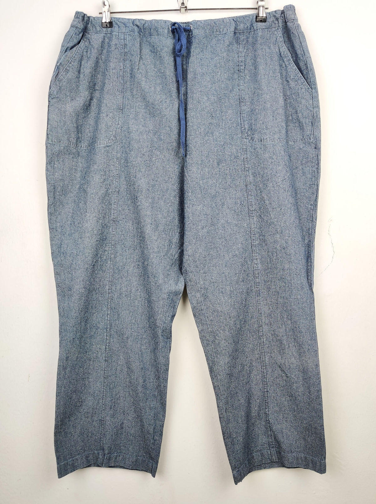 Buy online pre-used pre-loved 100% authentic & Original branded Unknown Brand (T-787) available in Pakistan. Top international brands avilable.