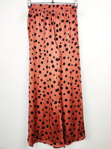 Buy online pre-used pre-loved 100% authentic & Original branded Pretty (T-940) available in Pakistan. Top international brands avilable.