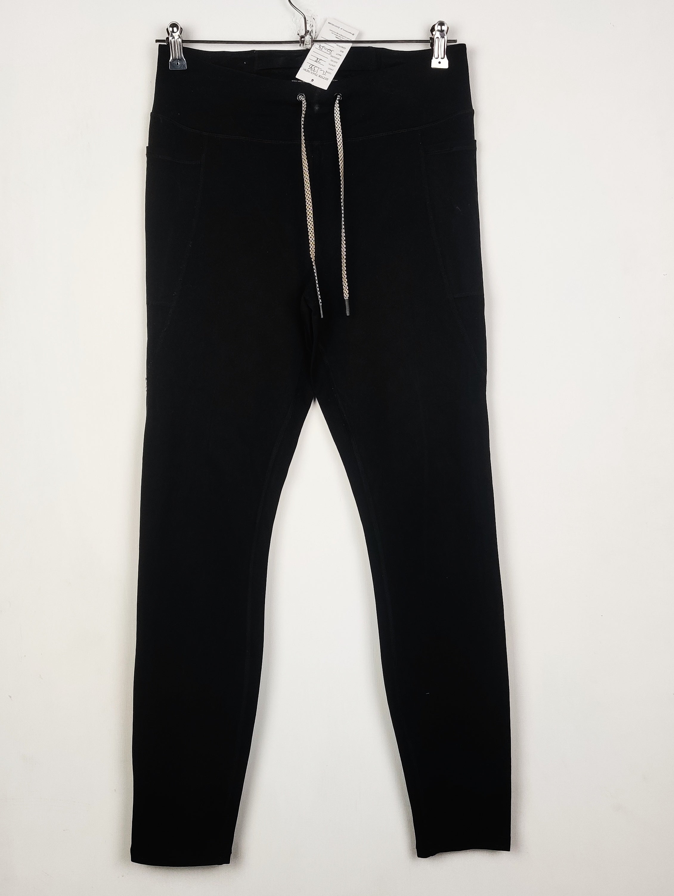 Buy online pre-used pre-loved 100% authentic & Original branded Yogalicious (TL-1335) available in Pakistan. Top international brands avilable.