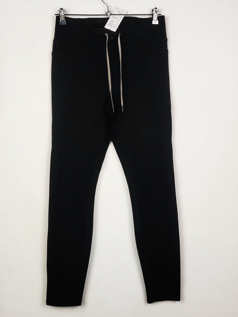 Buy online pre-used pre-loved 100% authentic & Original branded Yogalicious (TL-1335) available in Pakistan. Top international brands avilable.