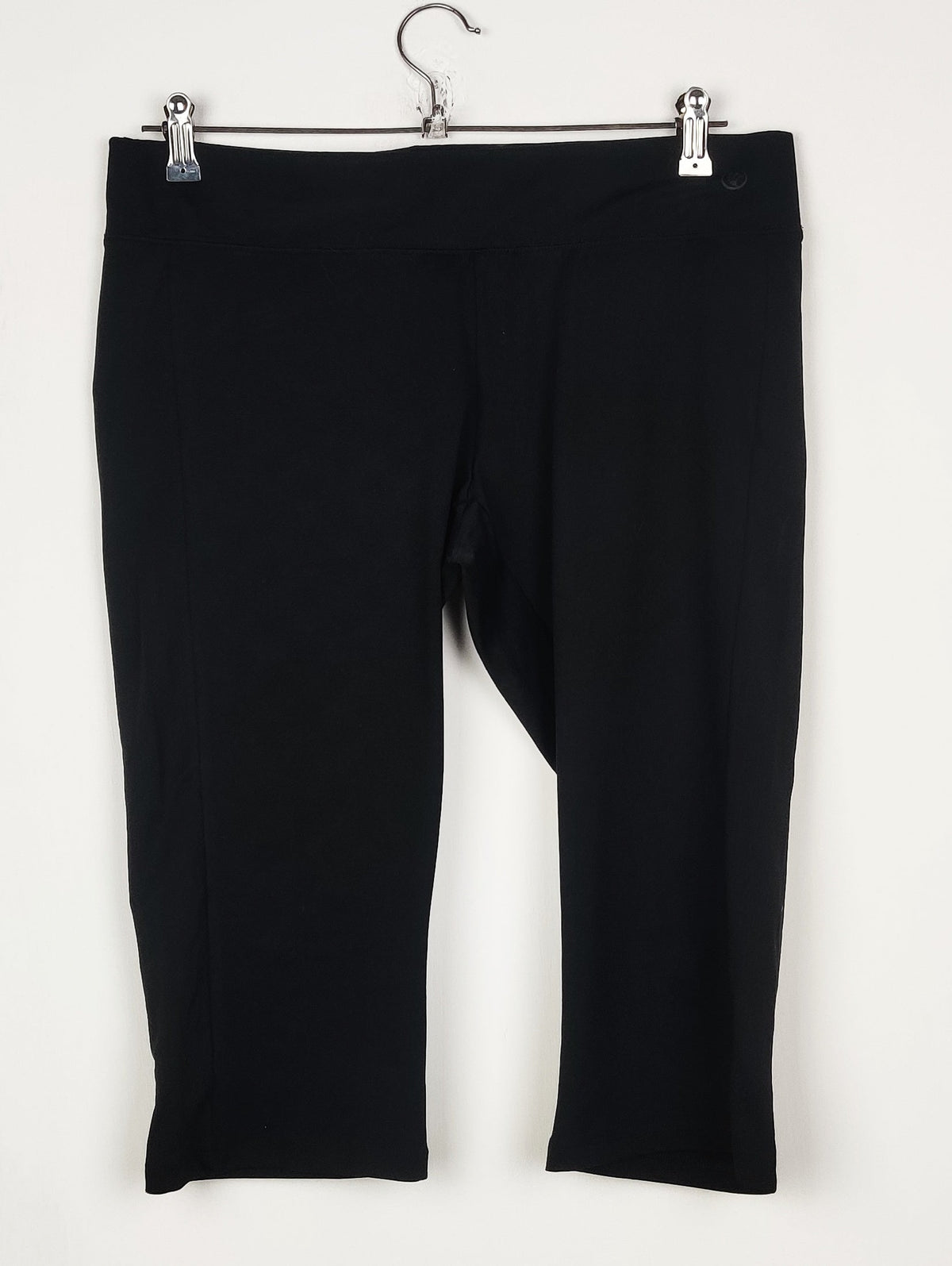 Buy online pre-used pre-loved 100% authentic & Original branded Dunnes Stores (TL-1381) available in Pakistan. Top international brands avilable.