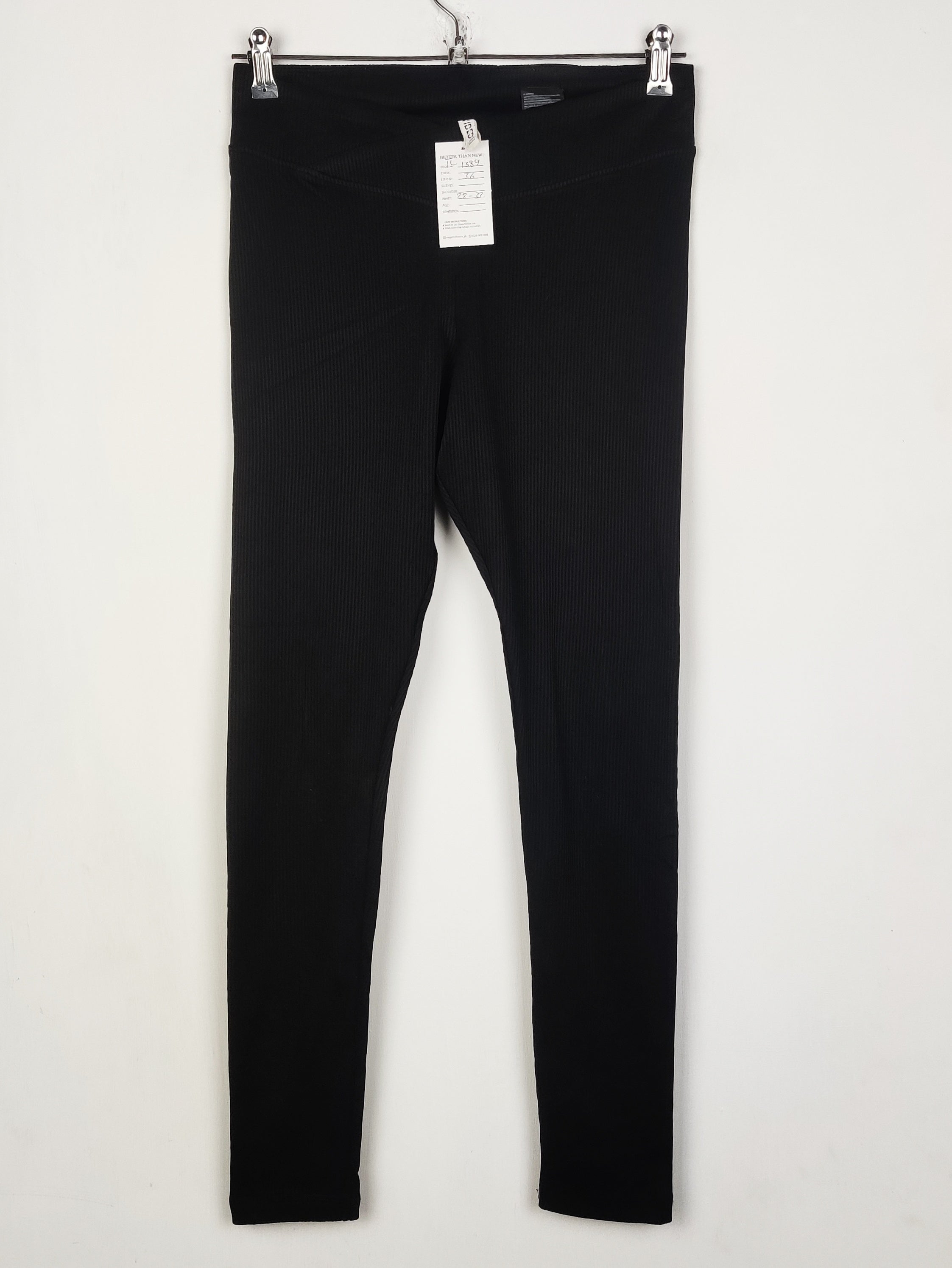 Buy online pre-used pre-loved 100% authentic & Original branded H&M (TL-1389) available in Pakistan. Top international brands avilable.