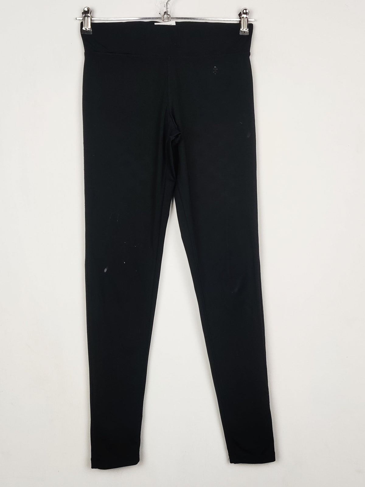 Buy online pre-used pre-loved 100% authentic & Original branded Unknown Brand (TL-1419) available in Pakistan. Top international brands avilable.