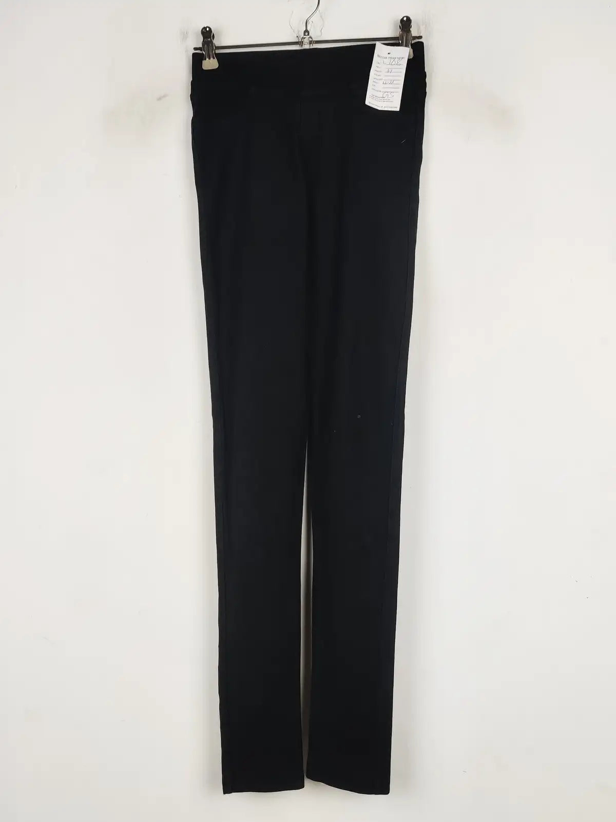 Buy online pre-used pre-loved 100% authentic & Original branded H&M (TL-168) available in Pakistan. Top international brands avilable.