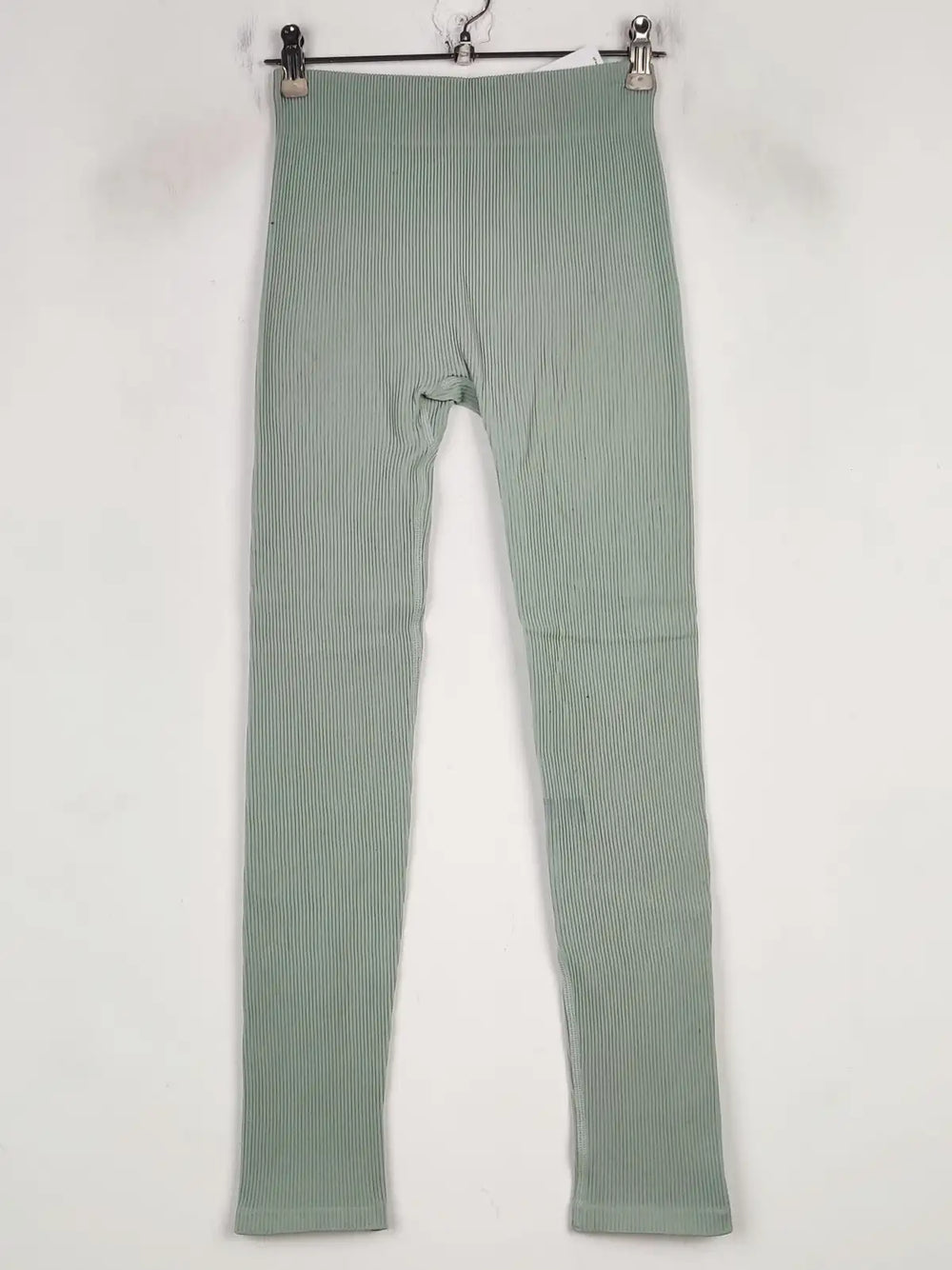 Buy online pre-used pre-loved 100% authentic & Original branded Unknown Brand (TL-219) available in Pakistan. Top international brands avilable.