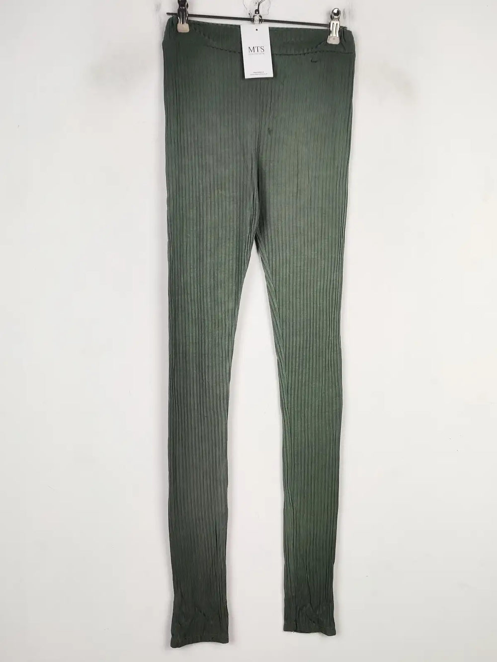 Buy online pre-used pre-loved 100% authentic & Original branded Unknown Brand (TL-221) available in Pakistan. Top international brands avilable.