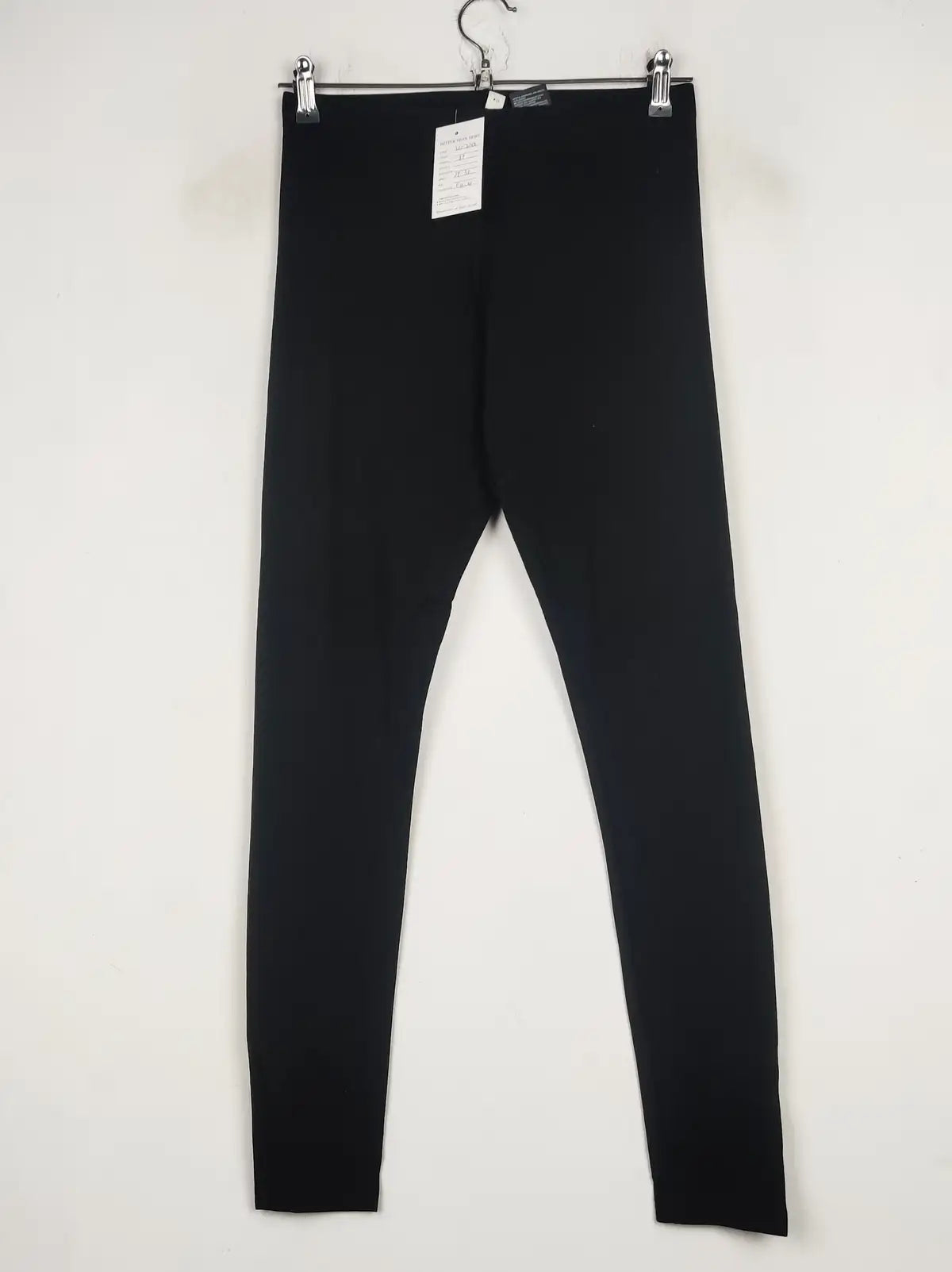 Buy online pre-used pre-loved 100% authentic & Original branded H&M (TL-243) available in Pakistan. Top international brands avilable.