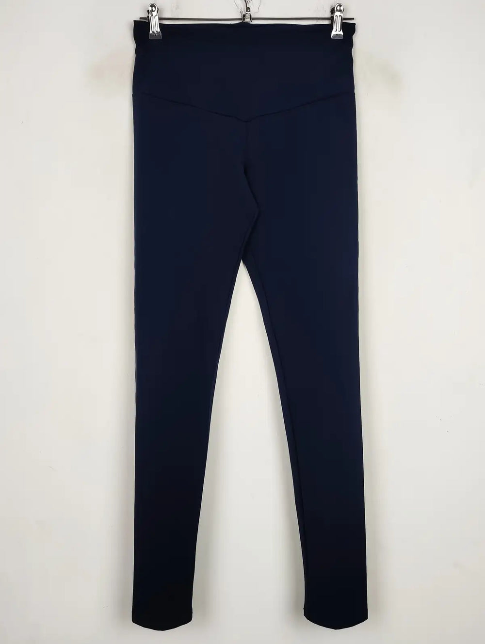 Buy online pre-used pre-loved 100% authentic & Original branded Unknown Brand (TL-316) available in Pakistan. Top international brands avilable.