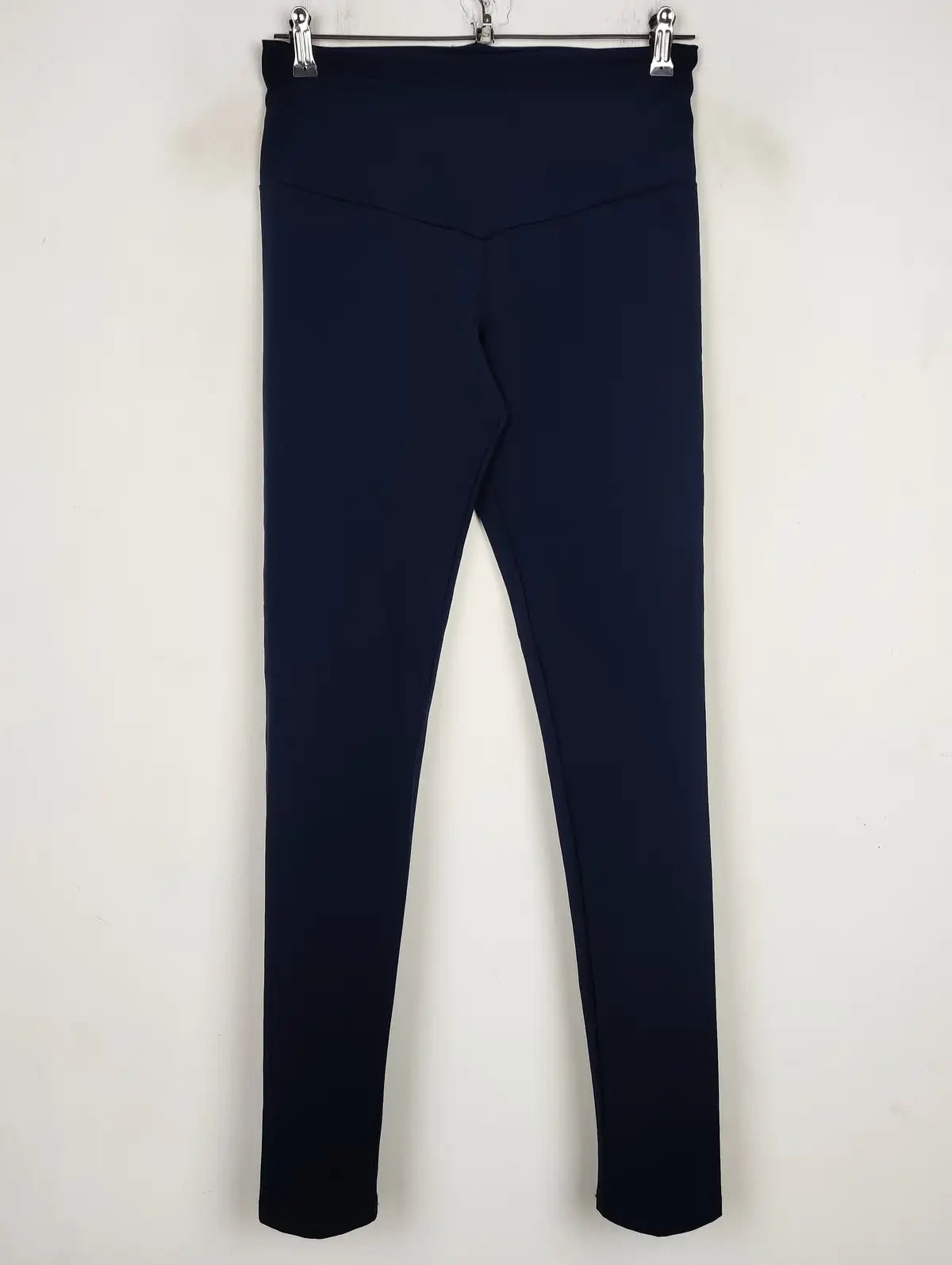 Buy online pre-used pre-loved 100% authentic & Original branded Unknown Brand (TL-316) available in Pakistan. Top international brands avilable.