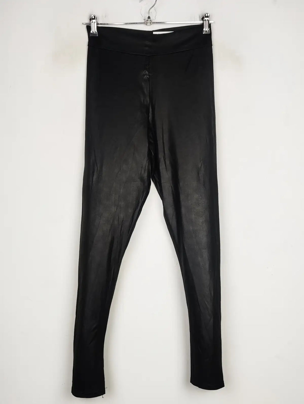 Buy online pre-used pre-loved 100% authentic & Original branded Prettylittlething (TL-444) available in Pakistan. Top international brands avilable.