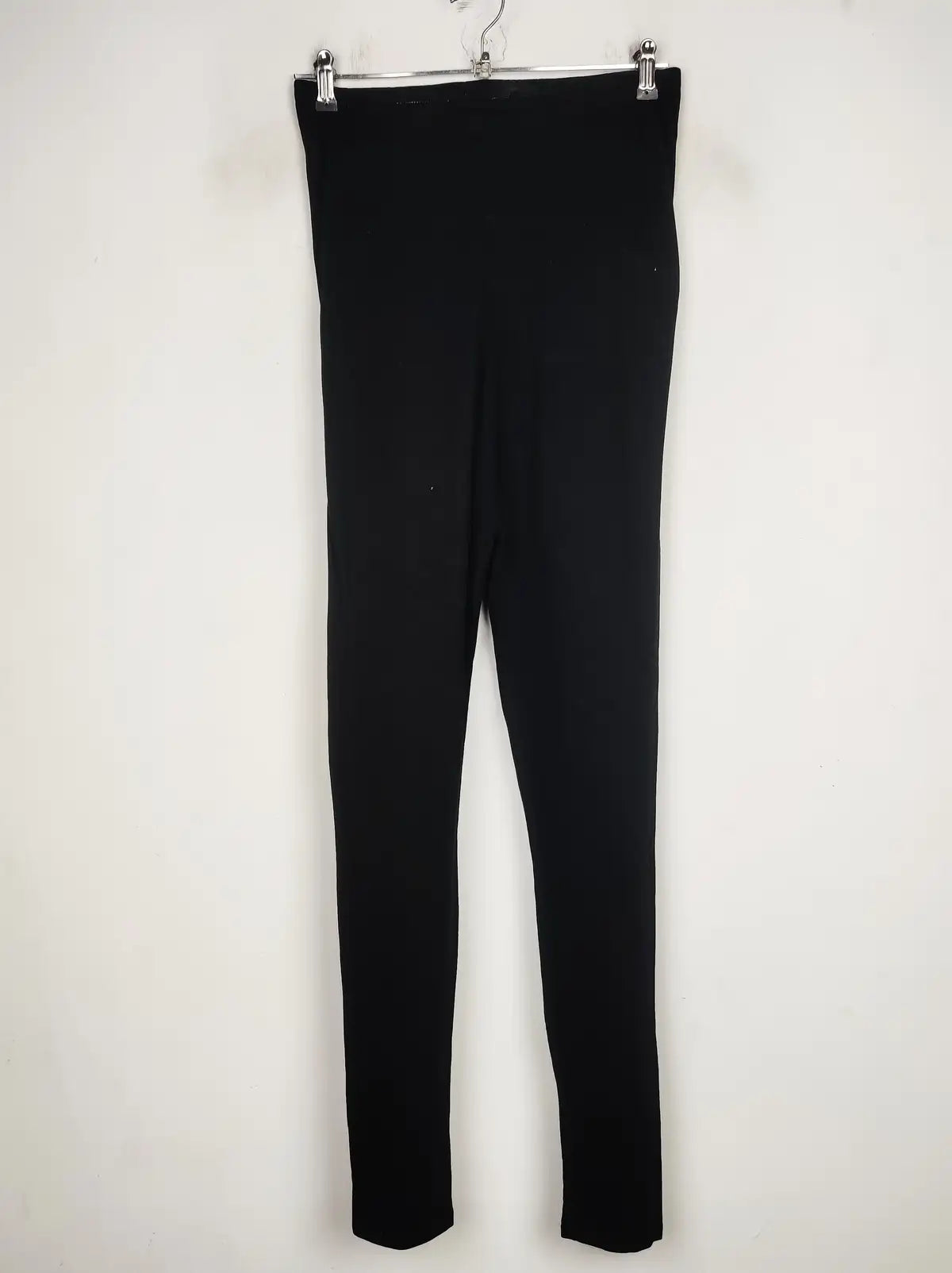 Buy online pre-used pre-loved 100% authentic & Original branded H&M (TL-458) available in Pakistan. Top international brands avilable.