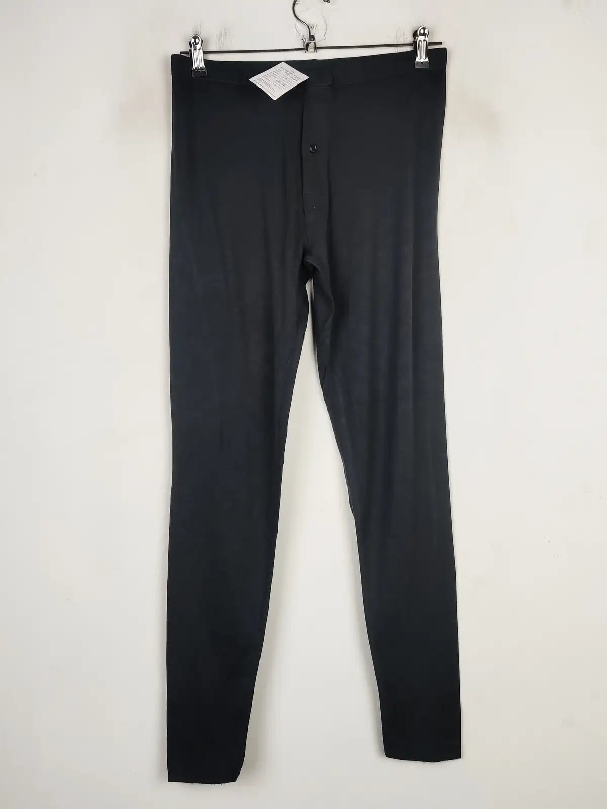 Buy online pre-used pre-loved 100% authentic & Original branded Unknown Brand (TL-526) available in Pakistan. Top international brands avilable.