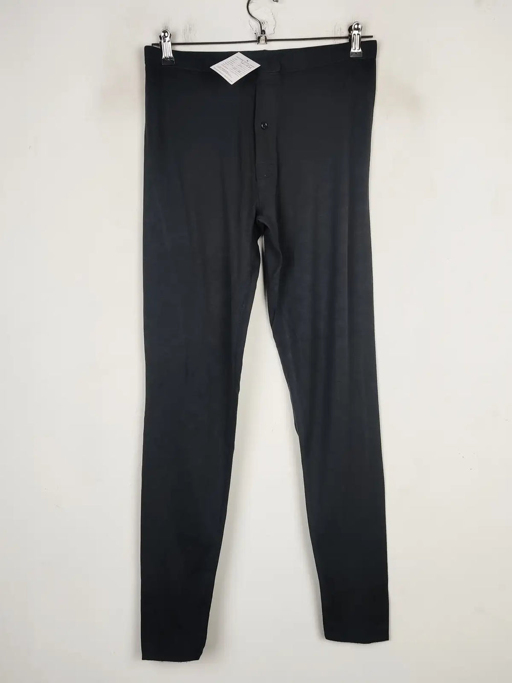 Buy online pre-used pre-loved 100% authentic & Original branded Unknown Brand (TL-526) available in Pakistan. Top international brands avilable.