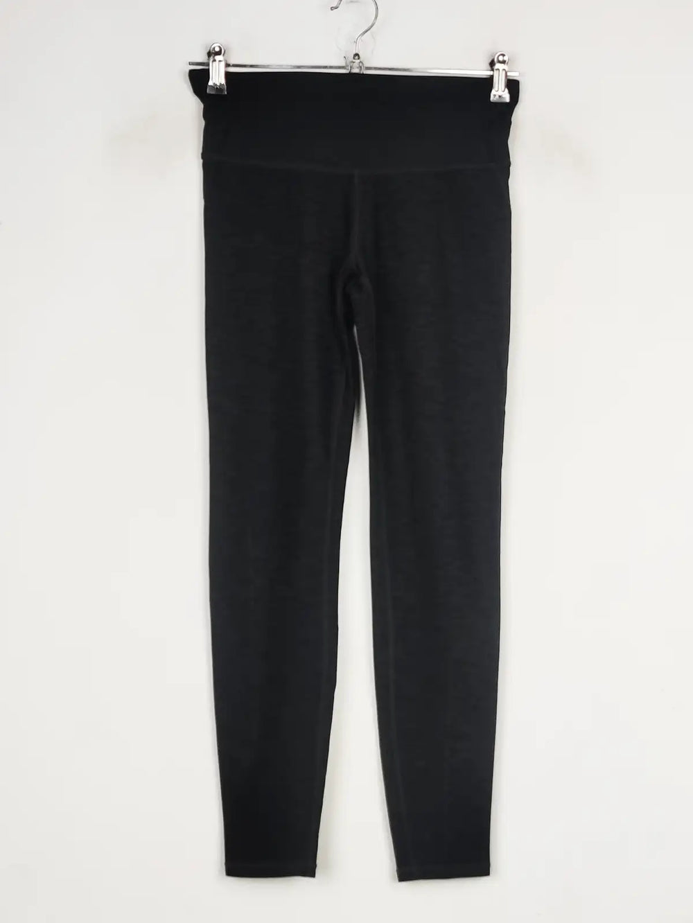 Buy online pre-used pre-loved 100% authentic & Original branded H&M (TL-54) available in Pakistan. Top international brands avilable.