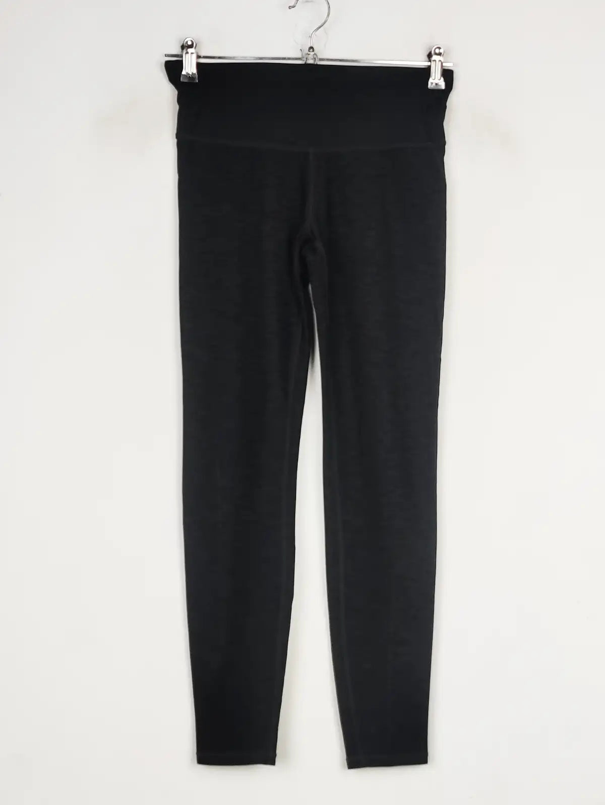 Buy online pre-used pre-loved 100% authentic & Original branded H&M (TL-54) available in Pakistan. Top international brands avilable.