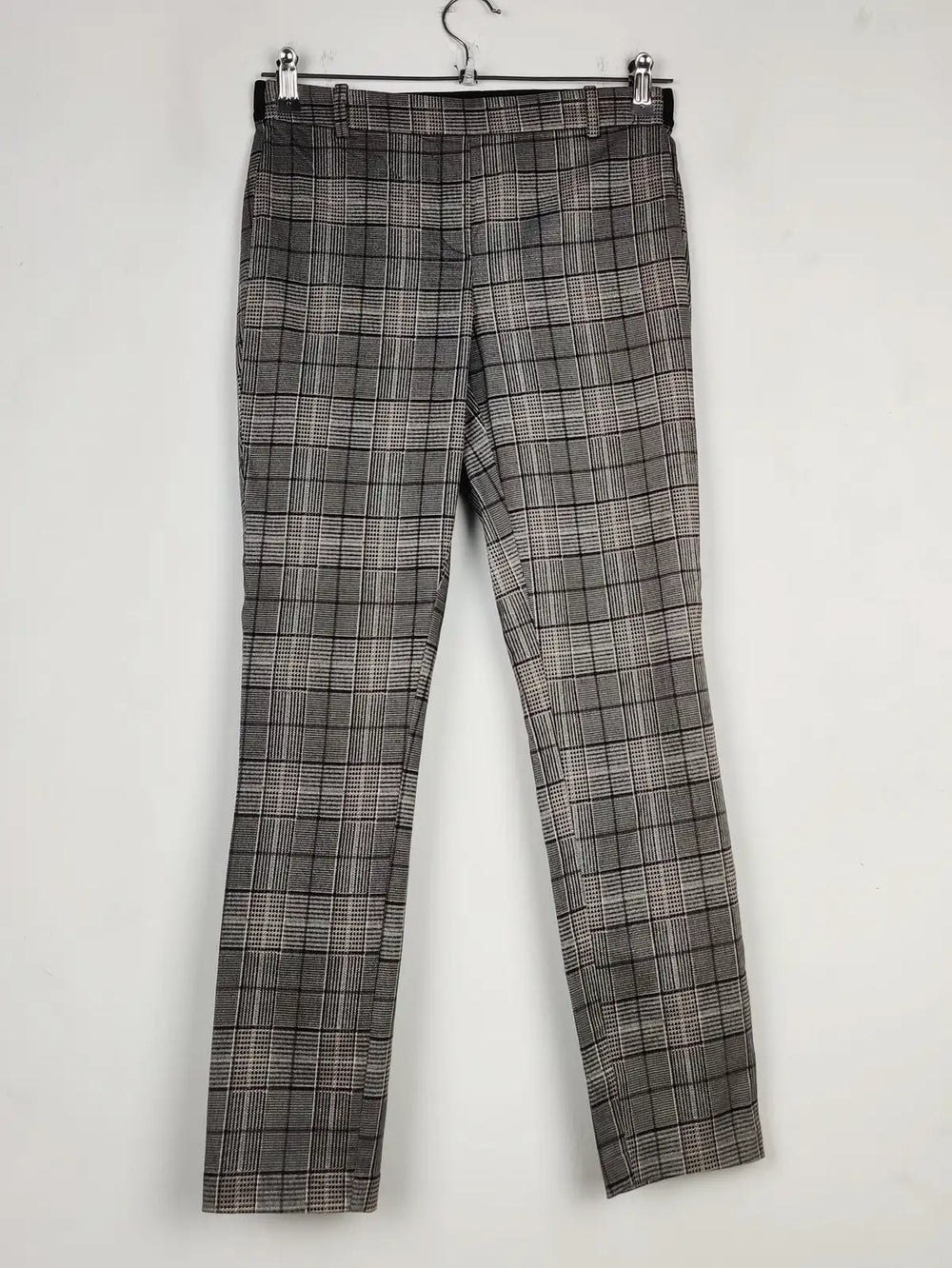 Buy online pre-used pre-loved 100% authentic & Original branded H&M (TL-647) available in Pakistan. Top international brands avilable.