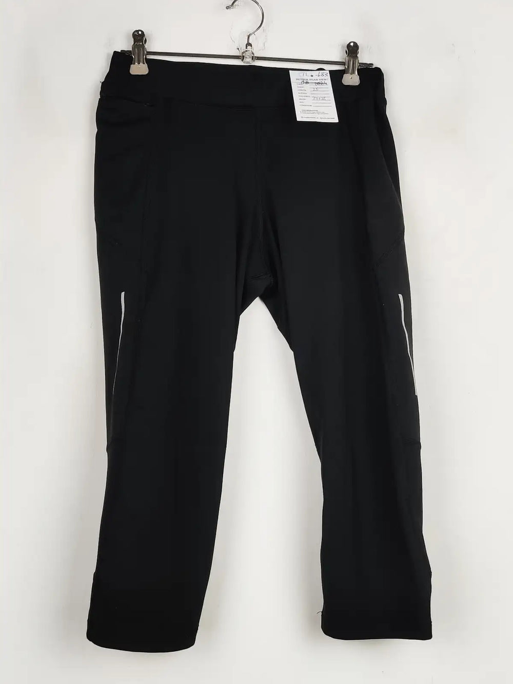 Buy online pre-used pre-loved 100% authentic & Original branded H&M (TL-683) available in Pakistan. Top international brands avilable.