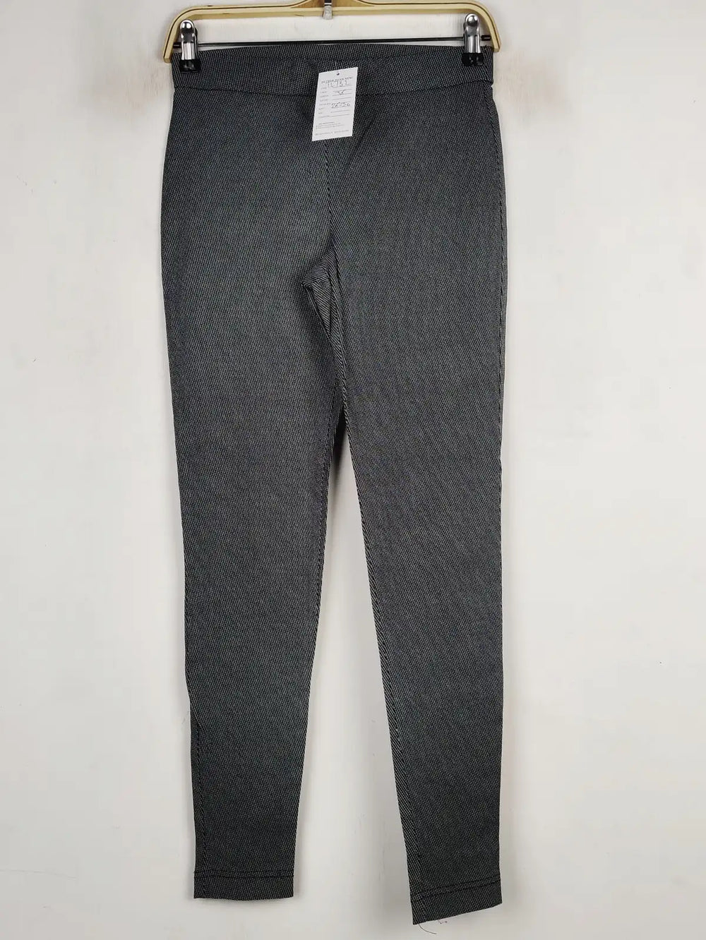 Buy online pre-used pre-loved 100% authentic & Original branded Dorothy Perkins (TL-732) available in Pakistan. Top international brands avilable.