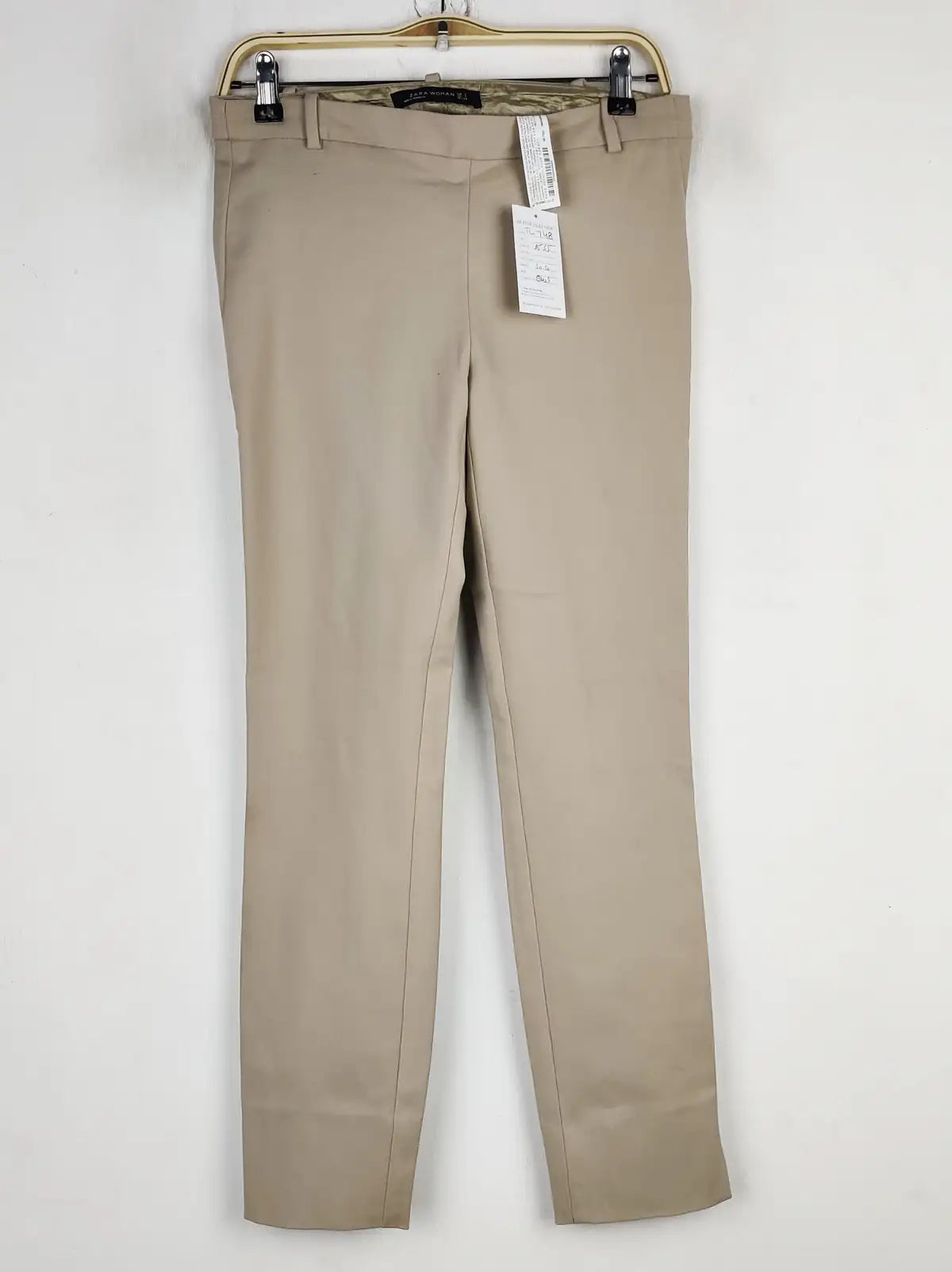 Buy online pre-used pre-loved 100% authentic & Original branded Zara (TL-748) available in Pakistan. Top international brands avilable.