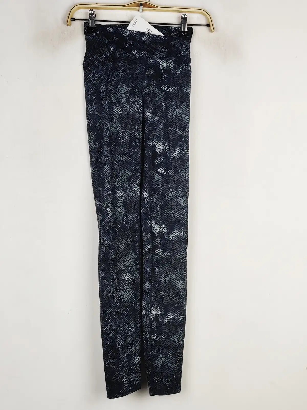 Buy online pre-used pre-loved 100% authentic & Original branded Marks & Spencer (TL-765) available in Pakistan. Top international brands avilable.