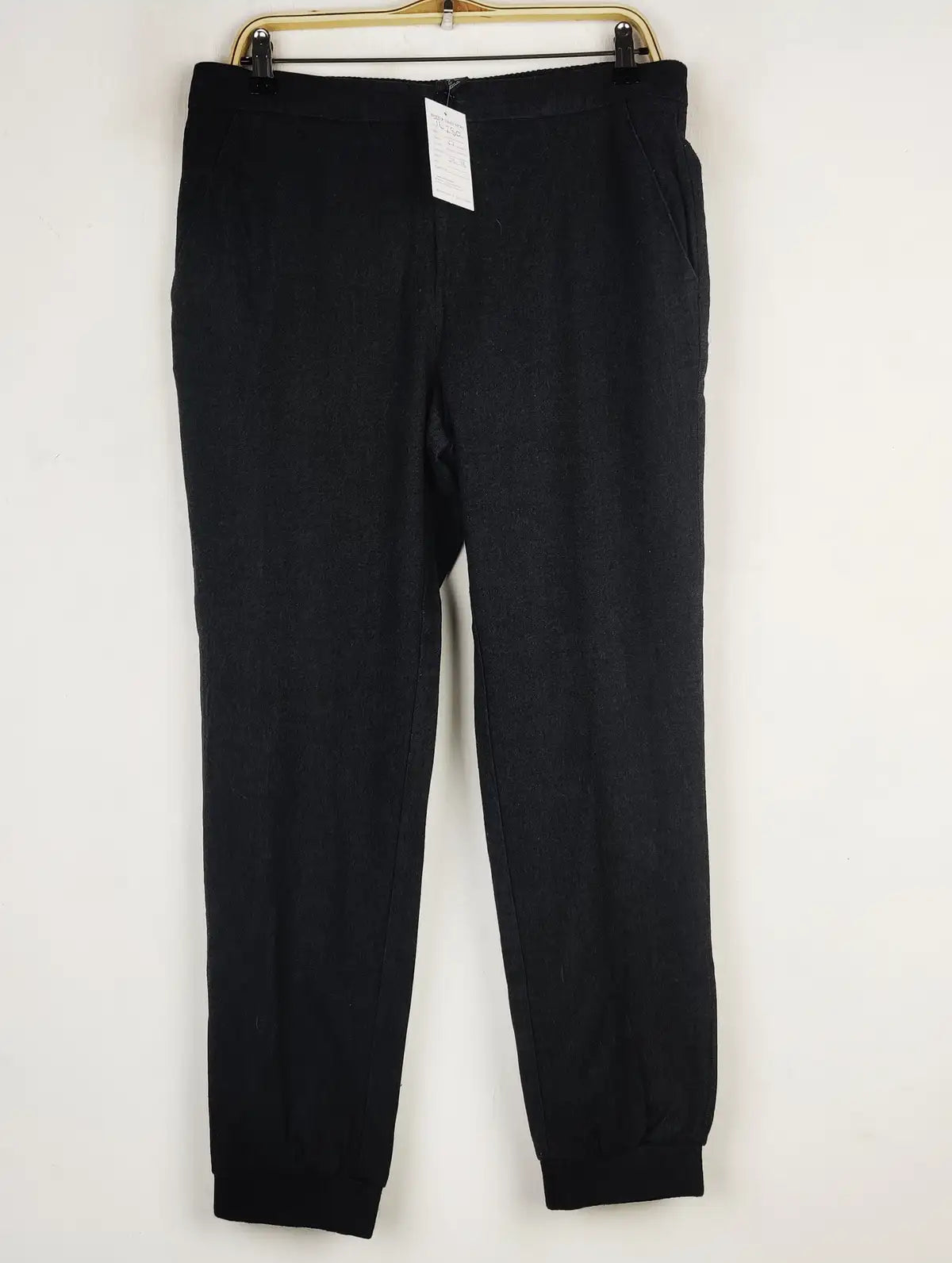 Buy online pre-used pre-loved 100% authentic & Original branded Forever21 (TL-780) available in Pakistan. Top international brands avilable.