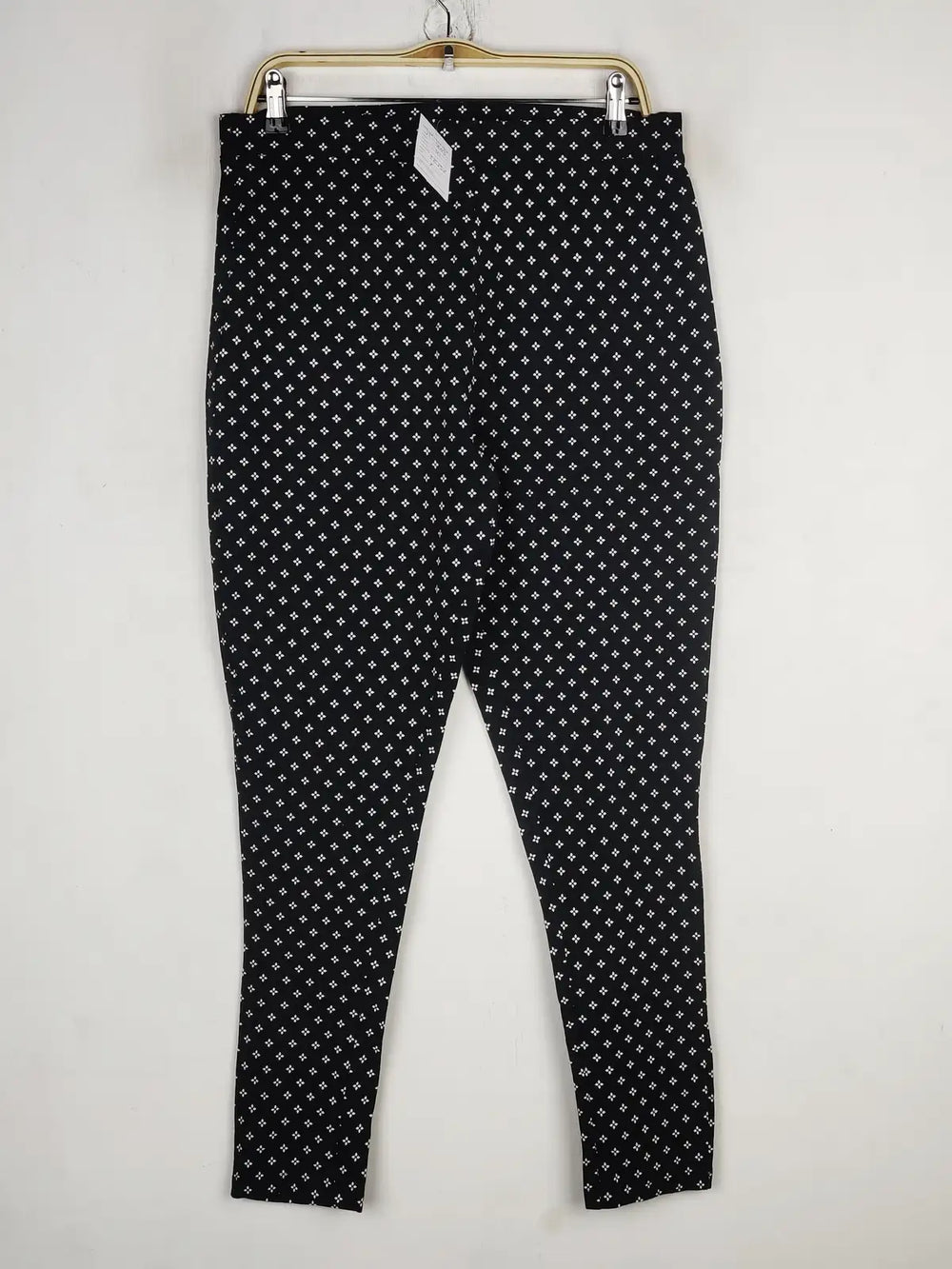 Buy online pre-used pre-loved 100% authentic & Original branded H&M (TL-804) available in Pakistan. Top international brands avilable.