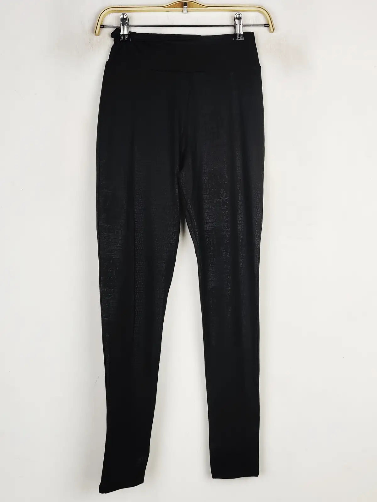 Buy online pre-used pre-loved 100% authentic & Original branded River Island (TL-821) available in Pakistan. Top international brands avilable.