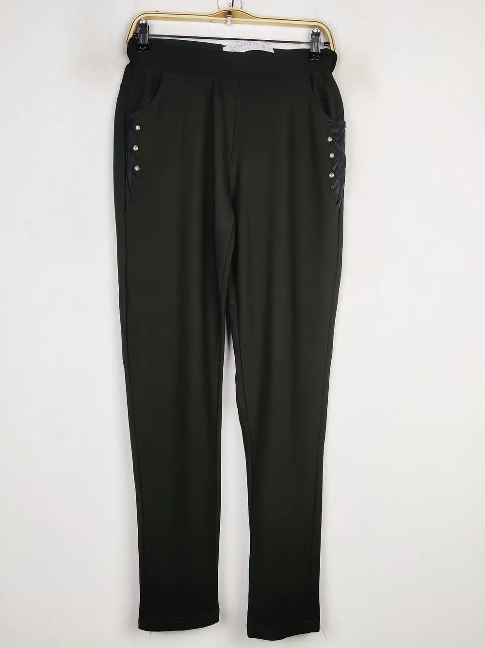 Buy online pre-used pre-loved 100% authentic & Original branded Unknown Brand (TL-883) available in Pakistan. Top international brands avilable.