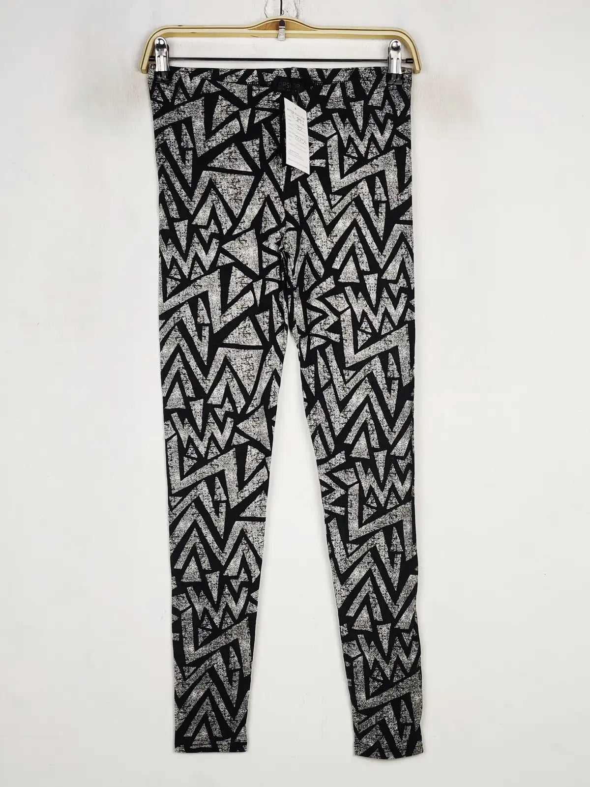 Buy online pre-used pre-loved 100% authentic & Original branded Topshop (TL-893) available in Pakistan. Top international brands avilable.
