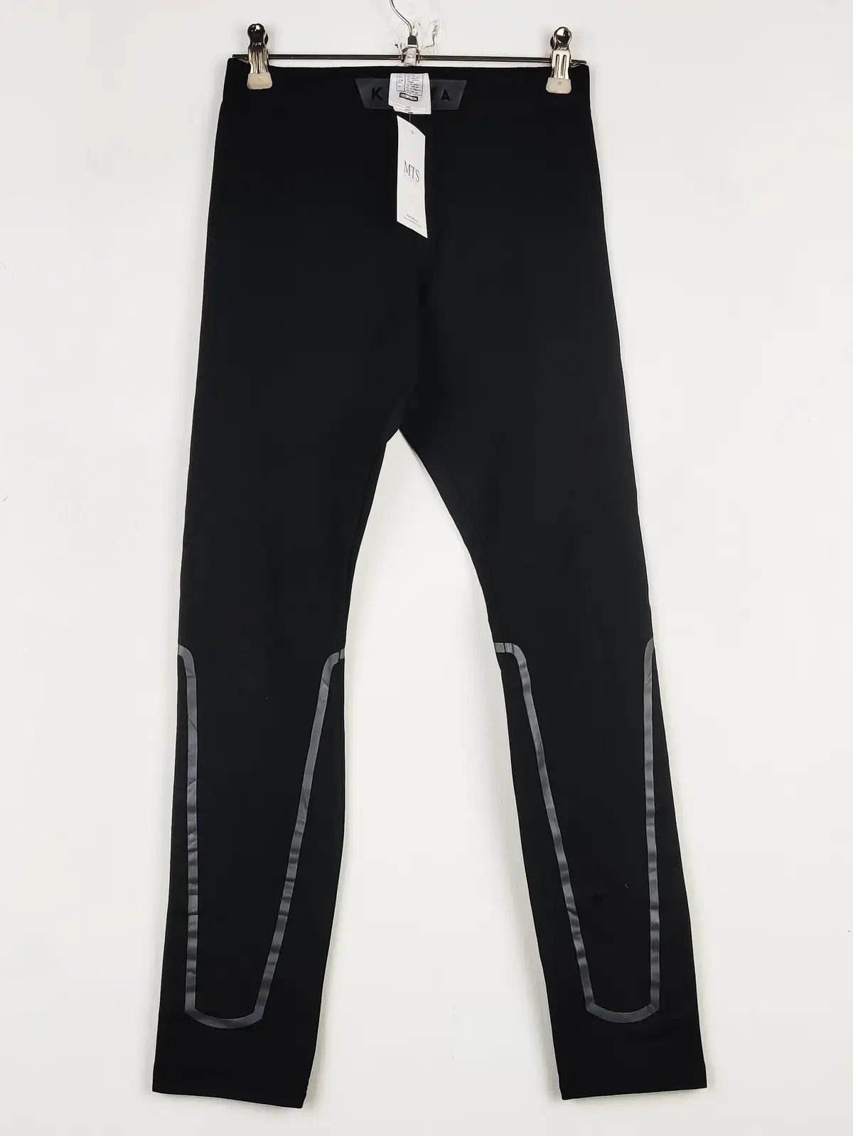 Buy online pre-used pre-loved 100% authentic & Original branded Decathlon (TL-956) available in Pakistan. Top international brands avilable.