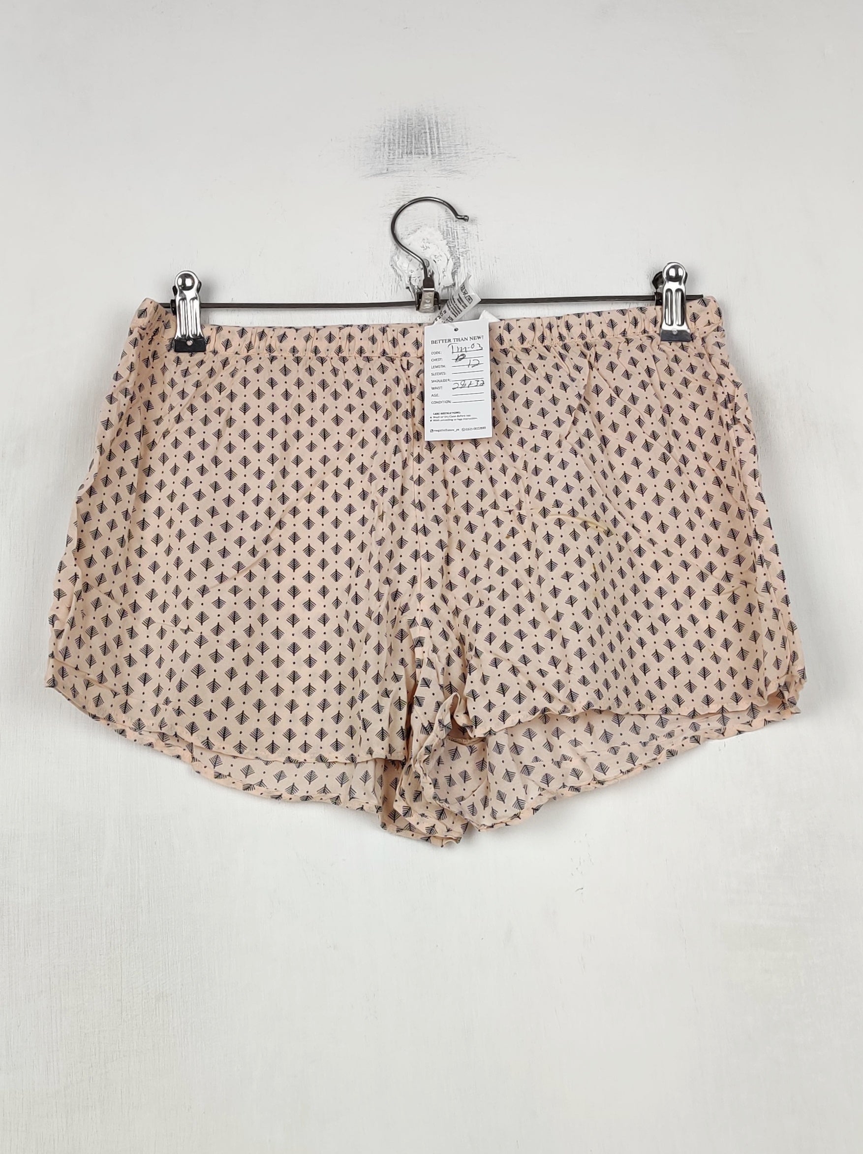 Buy online pre-used pre-loved 100% authentic & Original branded H&M (TM-03) available in Pakistan. Top international brands avilable.