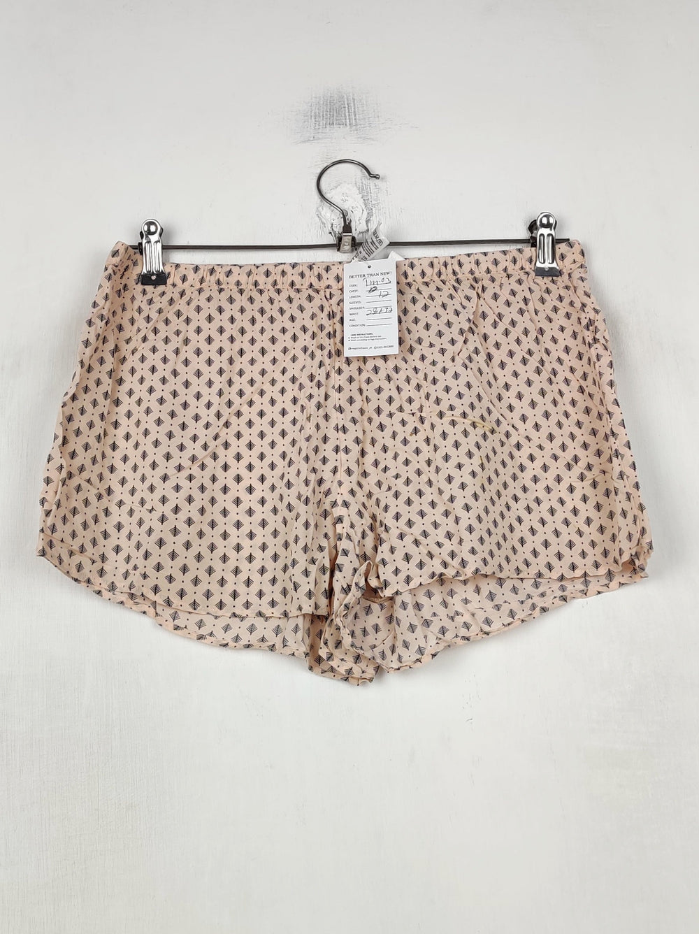 Buy online pre-used pre-loved 100% authentic & Original branded H&M (TM-03) available in Pakistan. Top international brands avilable.