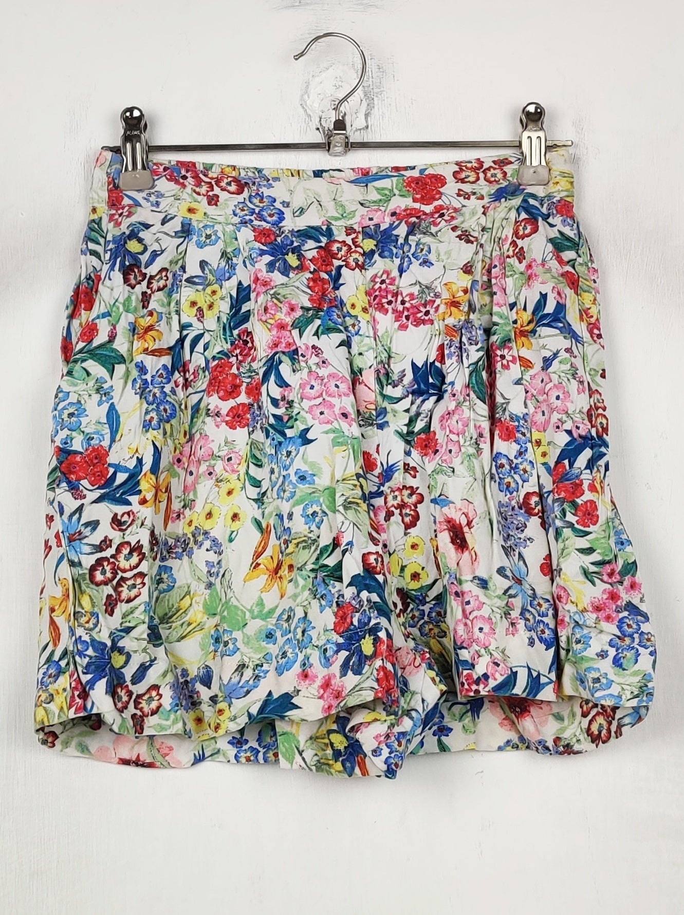 Buy online pre-used pre-loved 100% authentic & Original branded H&M (TM-05) available in Pakistan. Top international brands avilable.