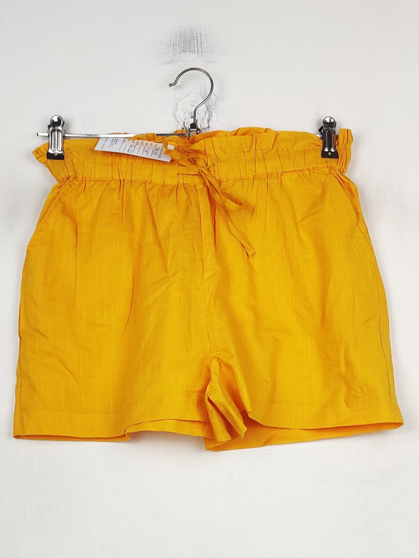 Buy online pre-used pre-loved 100% authentic & Original branded Unknown Brand (TM-191) available in Pakistan. Top international brands avilable.