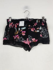 Buy online pre-used pre-loved 100% authentic & Original branded Love To Lounge (TM-193) available in Pakistan. Top international brands avilable.