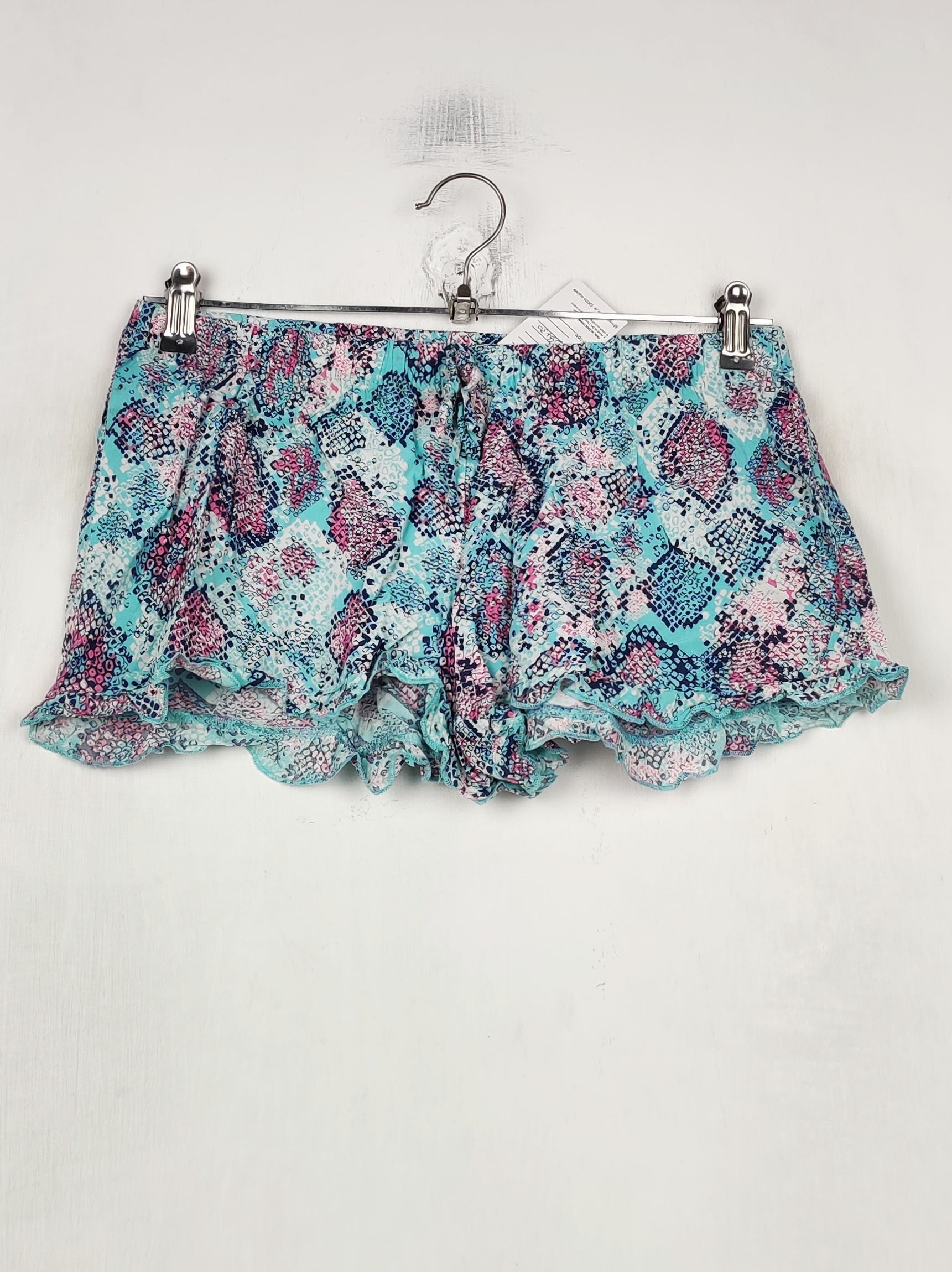 Buy online pre-used pre-loved 100% authentic & Original branded Love To Lounge (TM-20) available in Pakistan. Top international brands avilable.