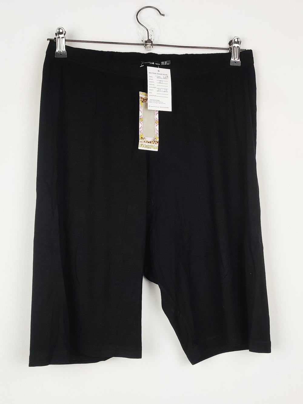 Buy online pre-used pre-loved 100% authentic & Original branded Boohoo (TM-669) available in Pakistan. Top international brands avilable.