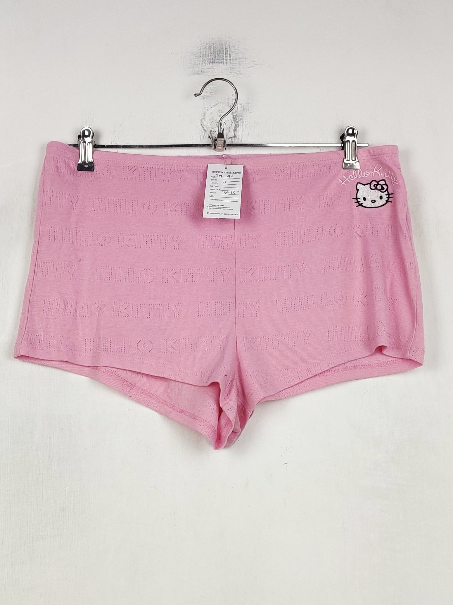 Buy online pre-used pre-loved 100% authentic & Original branded Hello Kitty (TM-90) available in Pakistan. Top international brands avilable.