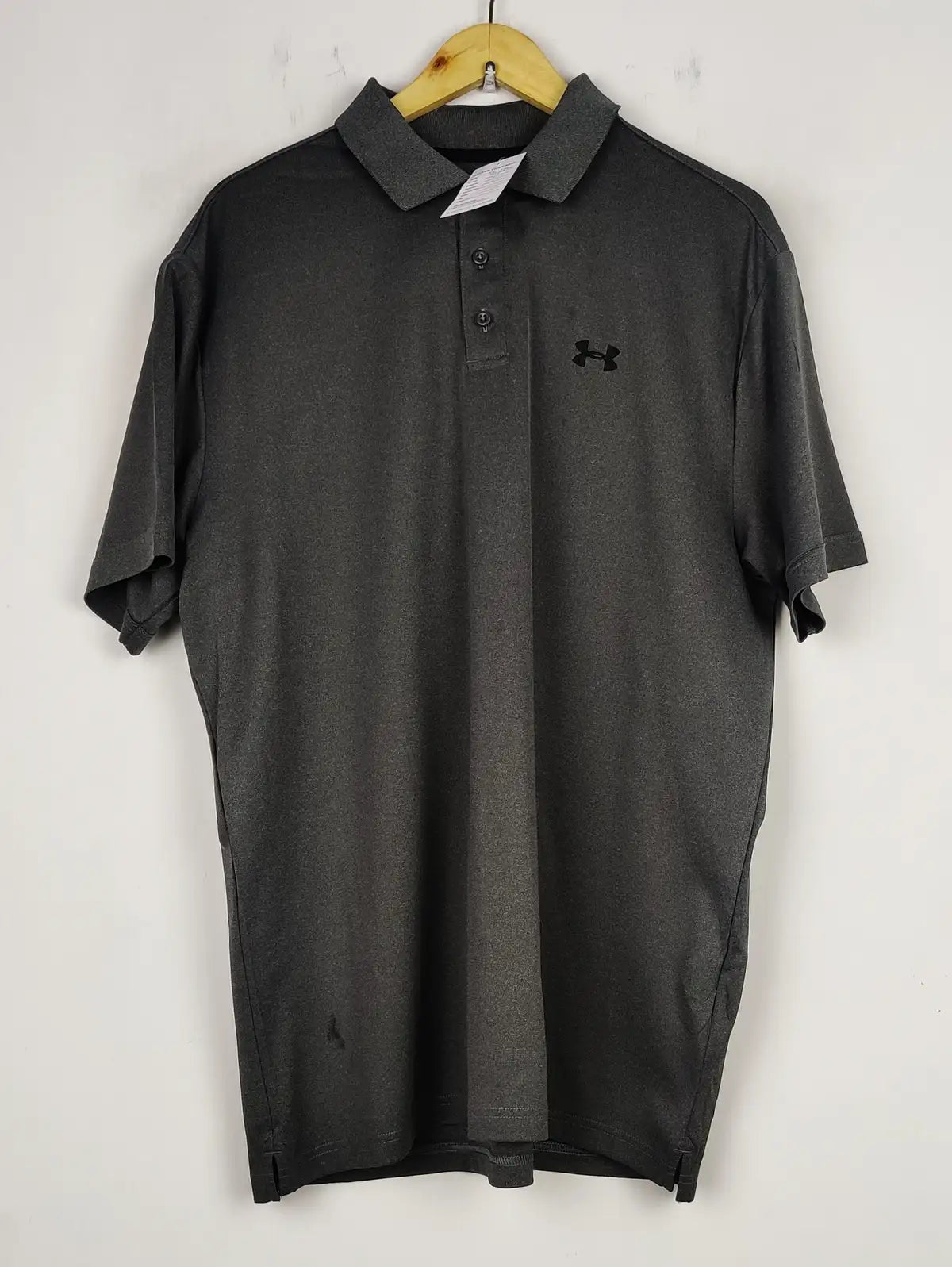 Buy online pre-used pre-loved 100% authentic & Original branded Underarmour (TP-1290) available in Pakistan. Top international brands avilable.