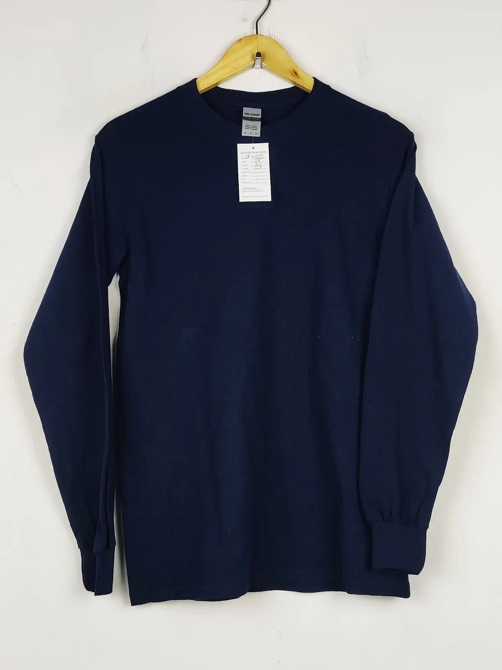 Buy online pre-used pre-loved 100% authentic & Original branded Gildan (TP-1473) available in Pakistan. Top international brands avilable.