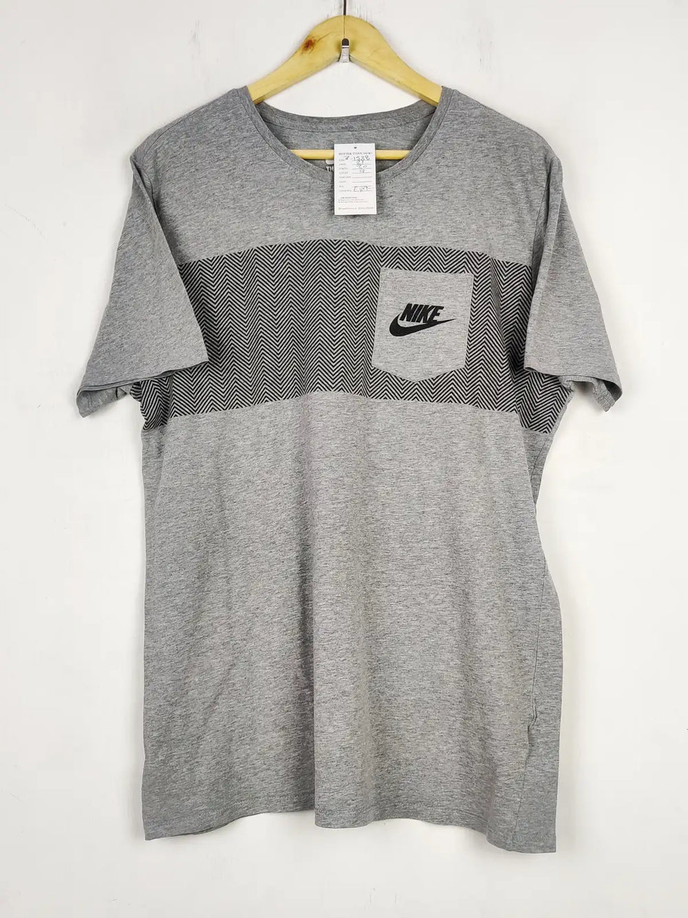 Buy online pre-used pre-loved 100% authentic & Original branded Nike (TP-1538) available in Pakistan. Top international brands avilable.