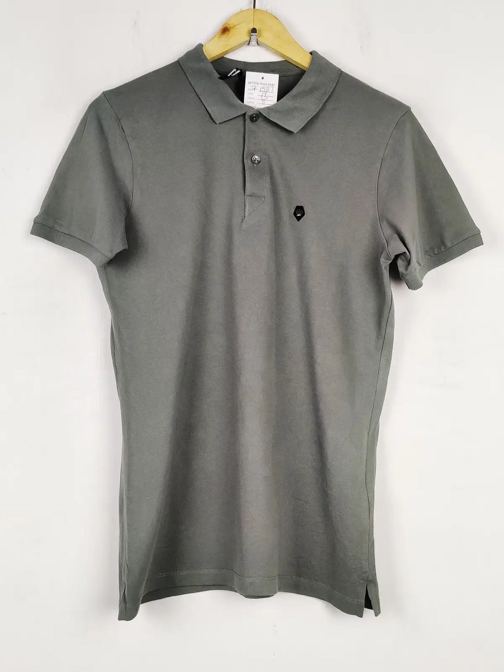 Buy online pre-used pre-loved 100% authentic & Original branded Junk De Luxe (TP-1587) available in Pakistan. Top international brands avilable.