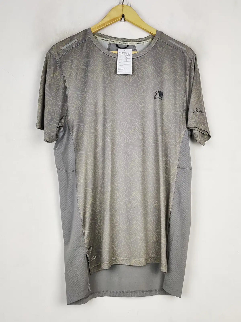 Buy online pre-used pre-loved 100% authentic & Original branded Karrimor (TP-1852) available in Pakistan. Top international brands avilable.