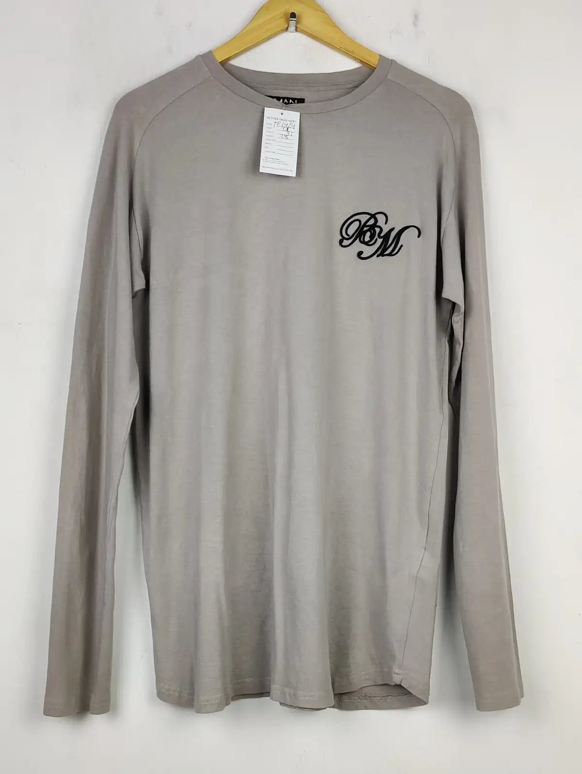 Buy online pre-used pre-loved 100% authentic & Original branded Man (TP-1924) available in Pakistan. Top international brands avilable.