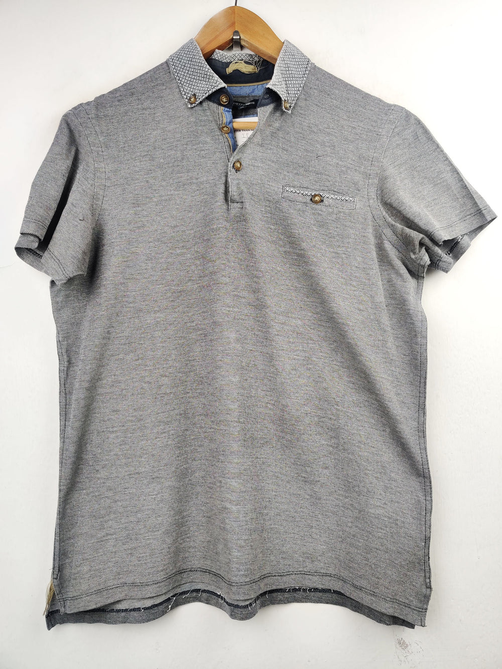 Buy online pre-used pre-loved 100% authentic & Original branded Gutteridge (TP-617) available in Pakistan. Top international brands avilable.
