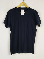 Buy online pre-used pre-loved 100% authentic & Original branded Uniqlo (TP-880) available in Pakistan. Top international brands avilable.